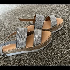 Madden girl sparkle sandal.